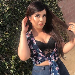 Flower blue and pink crop top